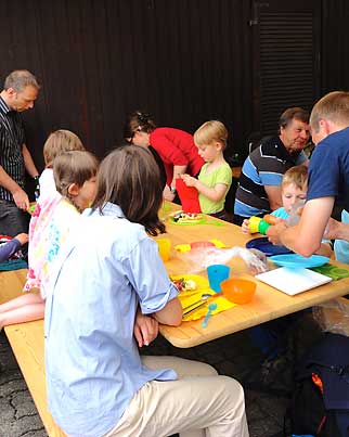 Spielgruppe-Zwirbelnaescht Feste